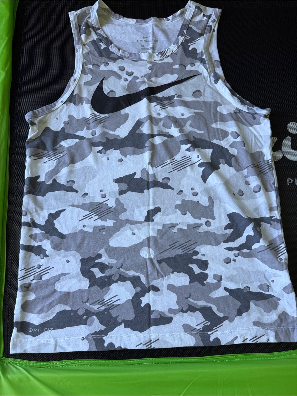 Nike Medium White and Gray Camo Athletic Tank